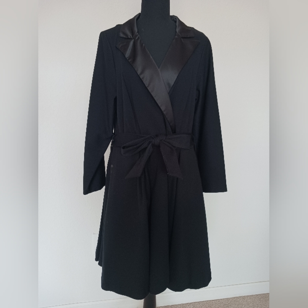 Torrid Black Wrap Tuxedo Skater Dress Size 16 EUC - Picture 4 of 9